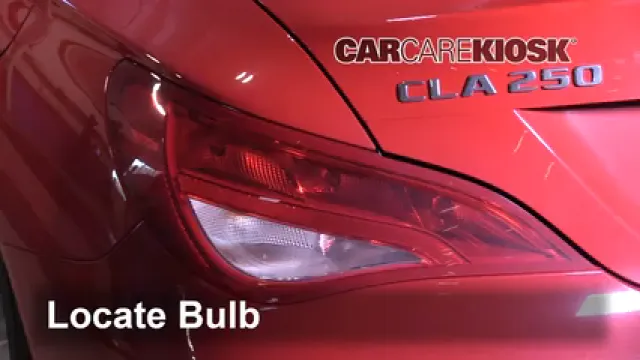 2018 Mercedes-Benz CLA250 4Matic 2.0L 4 Cyl. Turbo Luces Luz de freno (reemplazar foco)